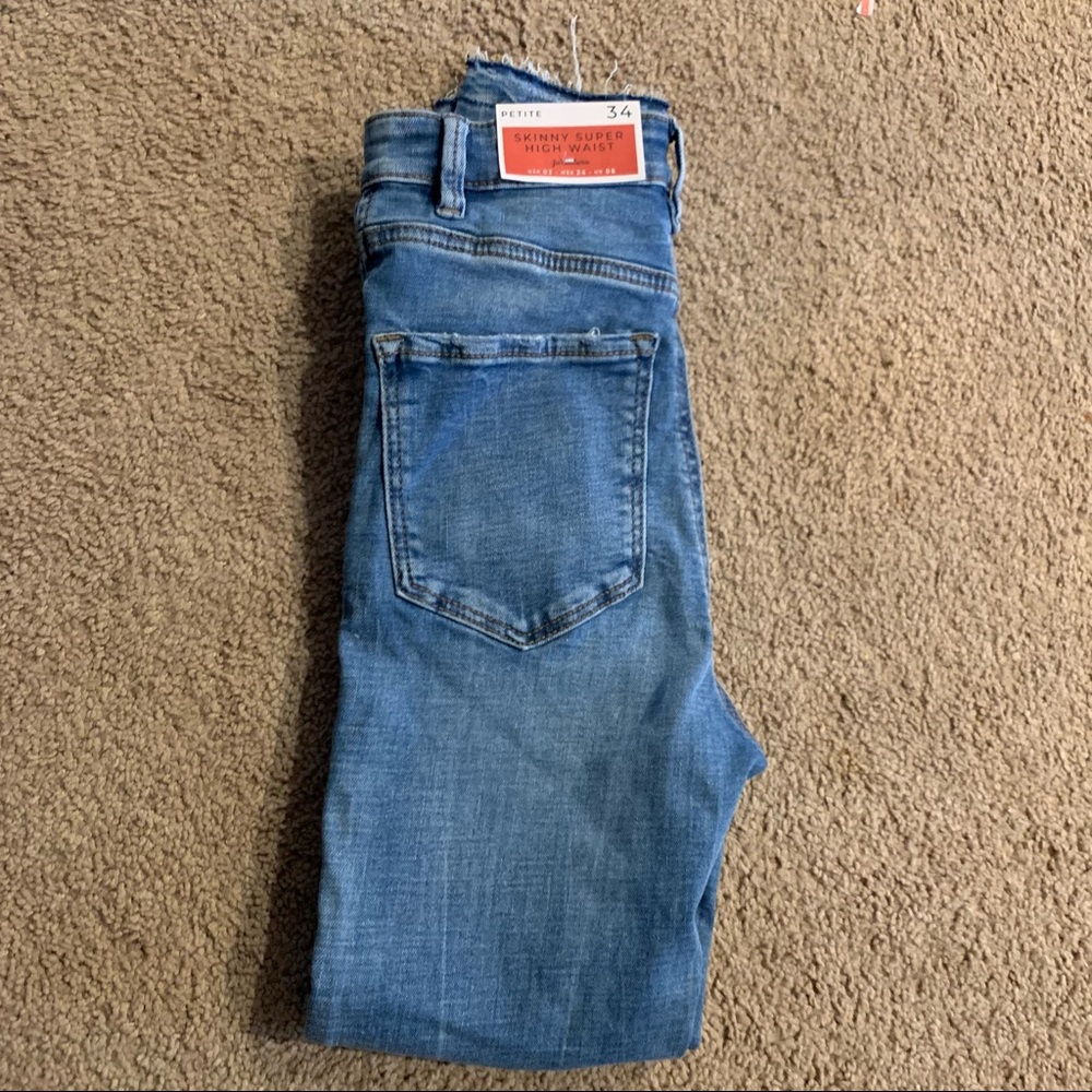 NWT Stradivarius Petite jeans